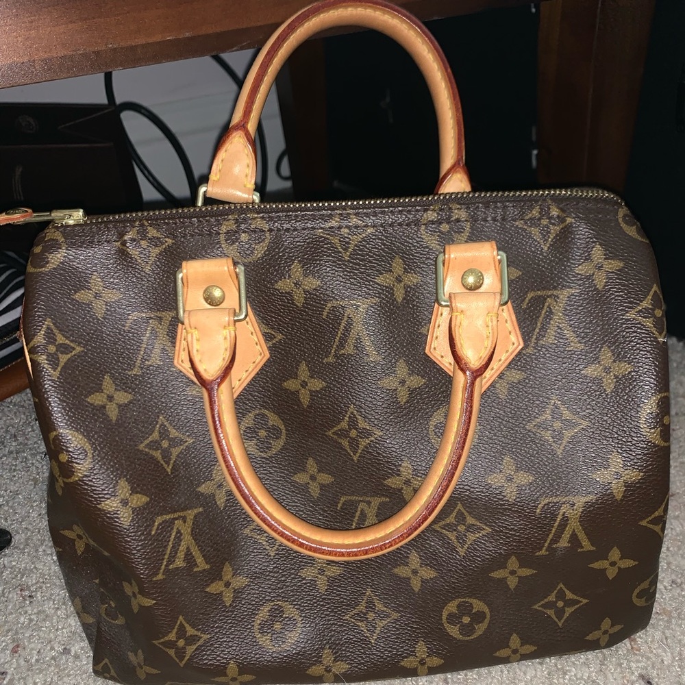 Louis Vuitton Speedy